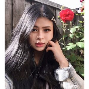 Meet your Posher, Mercedez